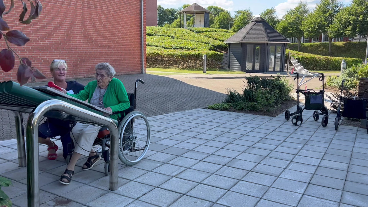 Laden Sie das Video: 
