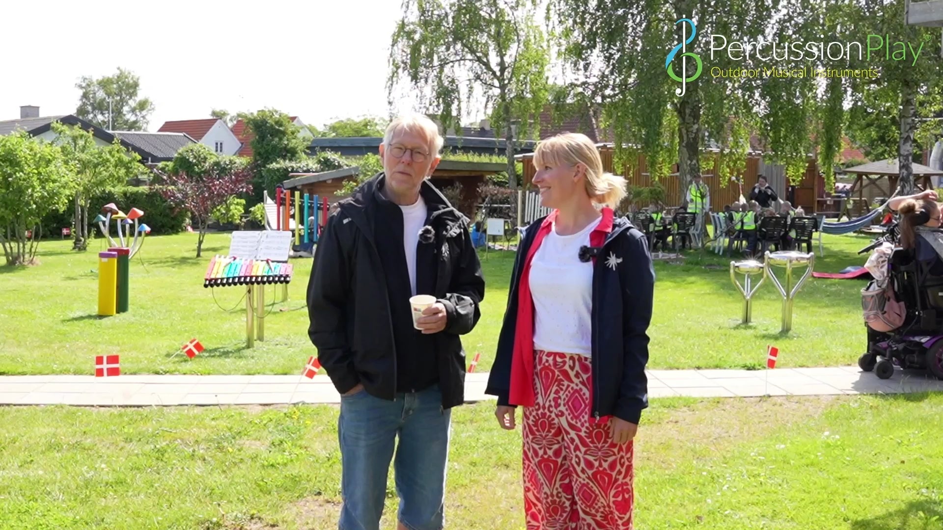 Laden Sie das Video: 